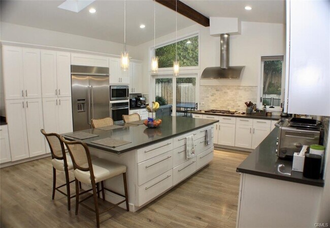 Building Photo - 4820 Abbeyville Ave