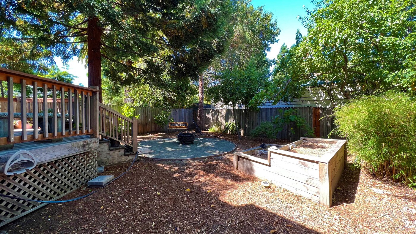 Building Photo - 6501 Raymond St