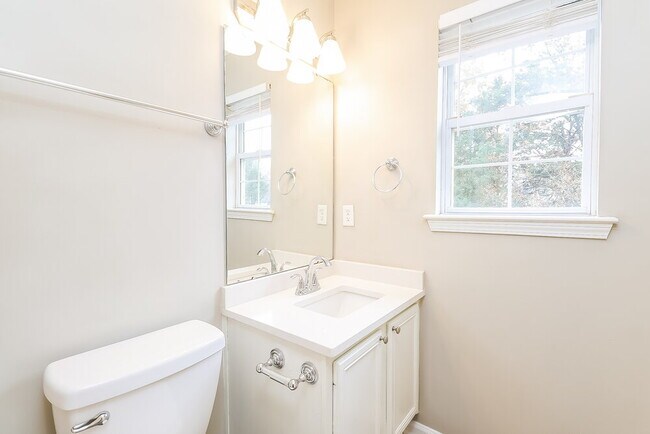 Building Photo - 4706 Avalon Forest Ln