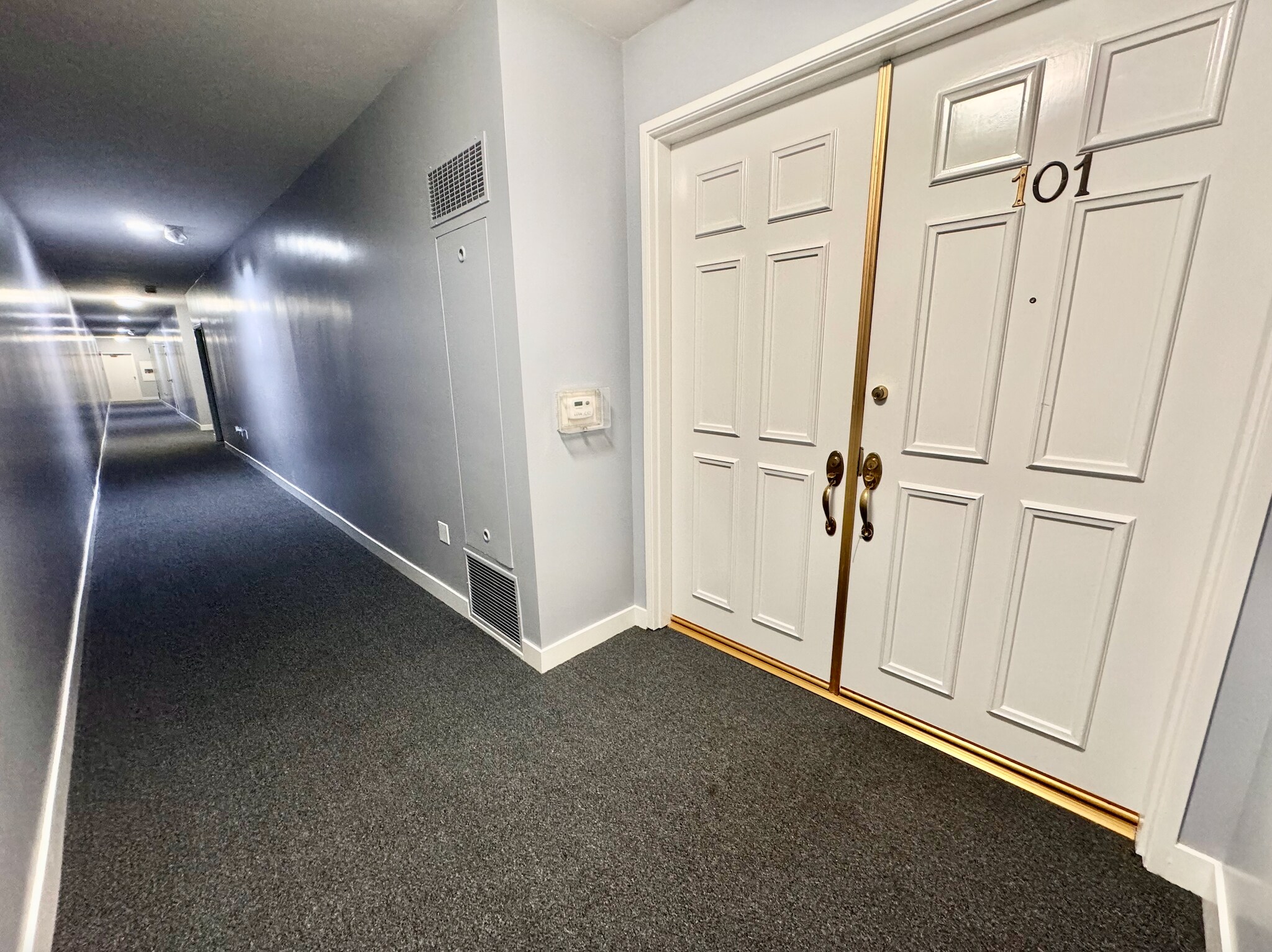 Building Photo - 1930 S Beverly Glen Blvd