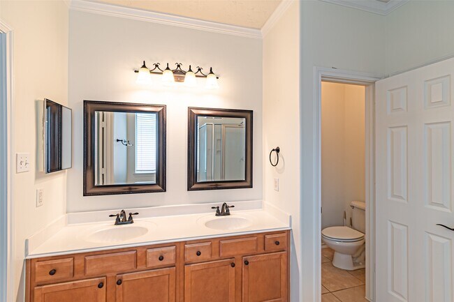 Building Photo - 17911 Serene Shore Dr