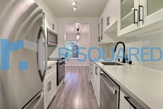 Building Photo - 12117 NE Bel Red Rd