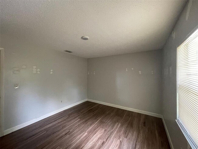 Building Photo - 1137 Jamajo Blvd