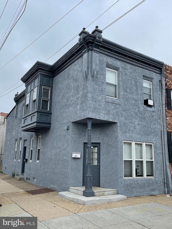 Building Photo - 2501 E Somerset St