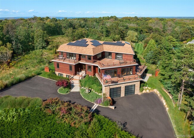 Building Photo - 89 Old Canoe Place Rd