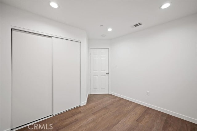 Building Photo - 7445 Balcom Ave