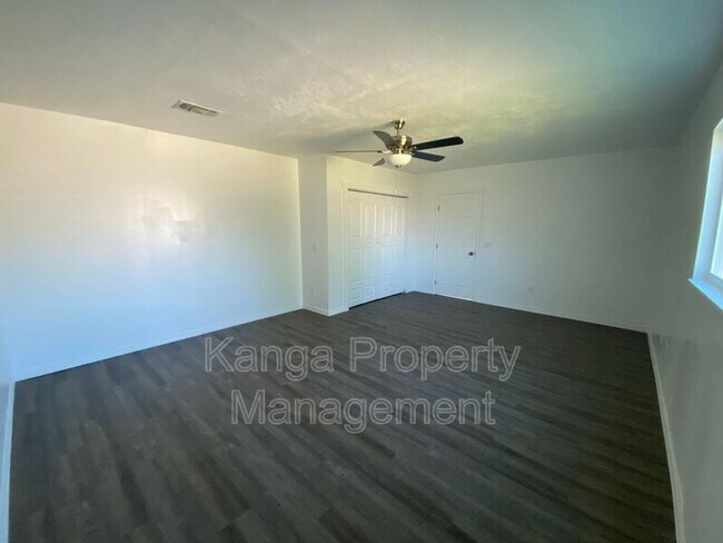 Building Photo - 757 NW Bayard Ave