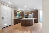 Building Photo - 5544 Palm Dr