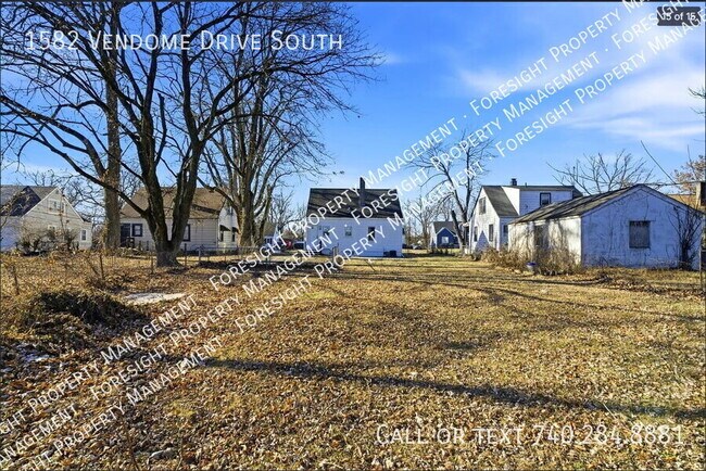 Building Photo - 1582 Vendome Dr S