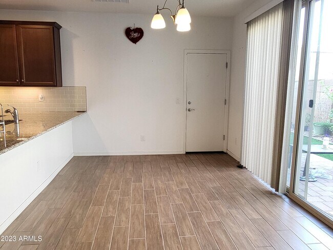 Building Photo - 2052 W El Cortez Trl