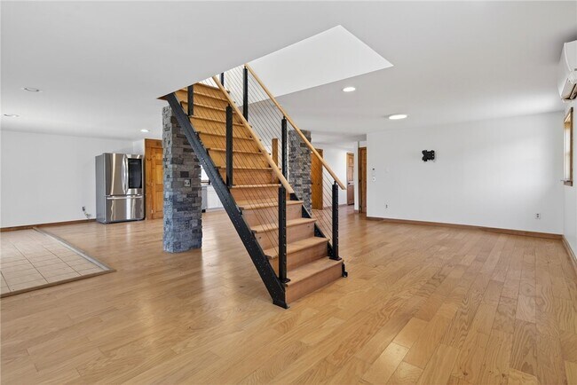 Building Photo - 999 Salmon Creek Rd