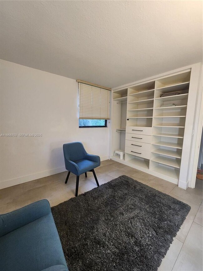 Building Photo - 8419 Forest Hills Dr