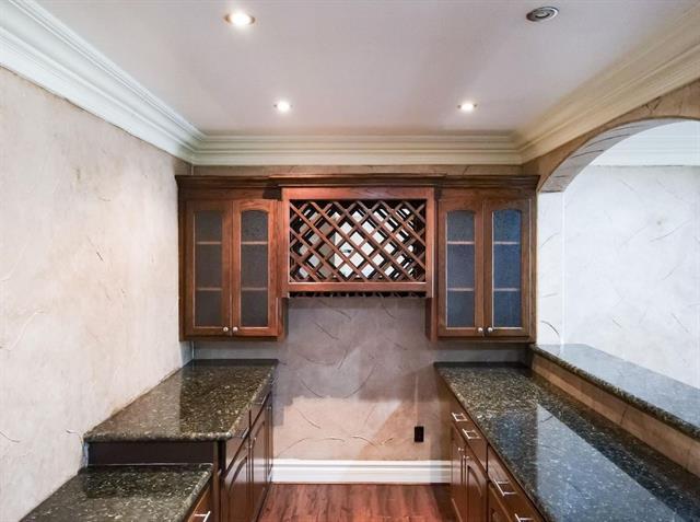 Building Photo - 518 Harn Dr