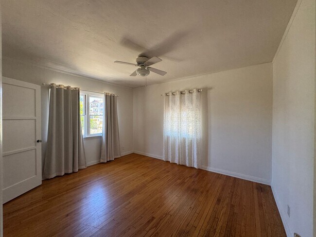 Building Photo - Beautiful 3bd 1ba