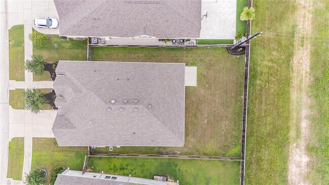 Building Photo - 30218 Indigo Falls Dr