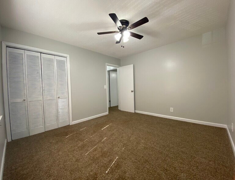 Building Photo - 195 N Etowah Dr