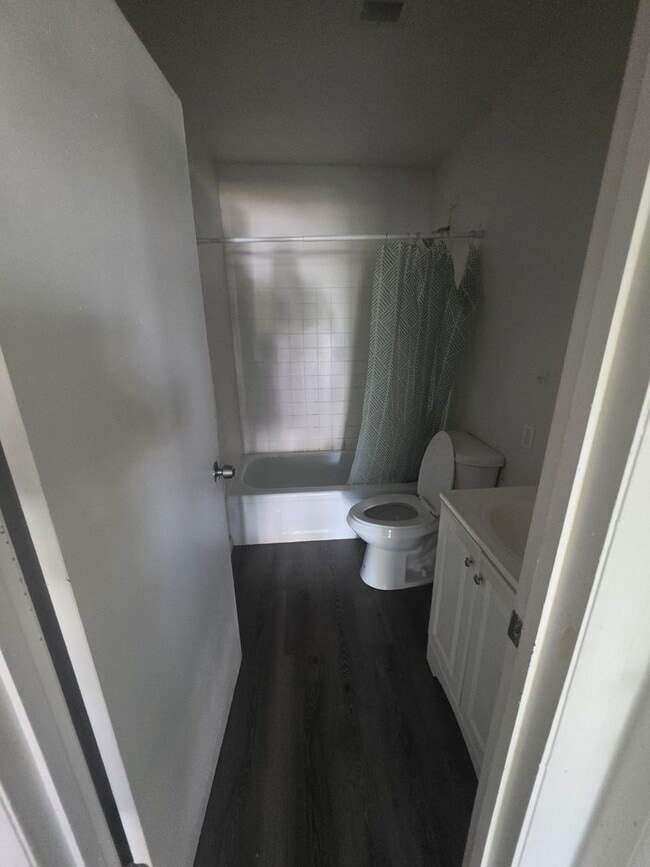 Building Photo - Nice 2BD/1BA