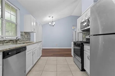 Building Photo - 1095 Longshore Dr