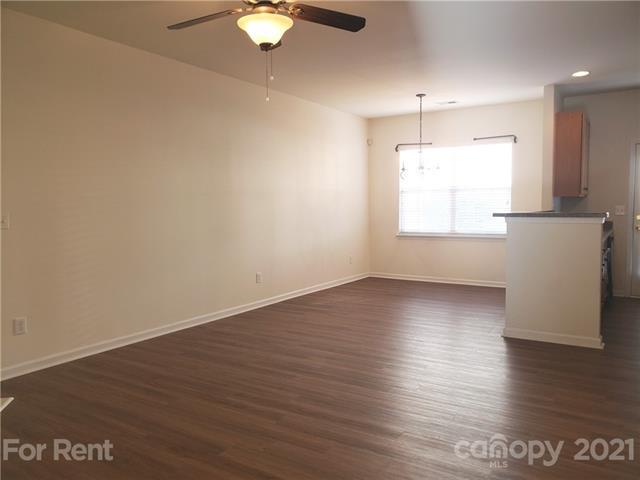 Building Photo - 14649 Lions Paw St
