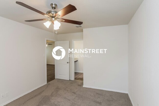 Building Photo - 3 Bedroom Pet-Friendly Home in San Antonio, TX with Main Street Renewal