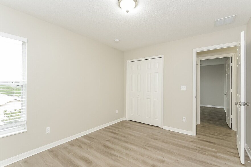 Building Photo - 803 Shore Breeze Way