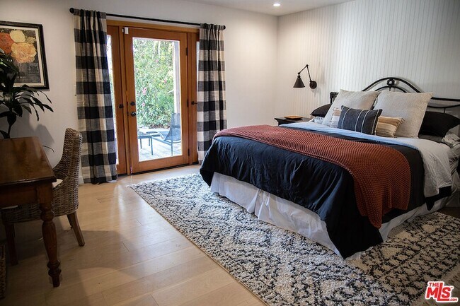 Building Photo - 1420 Cuyama Rd