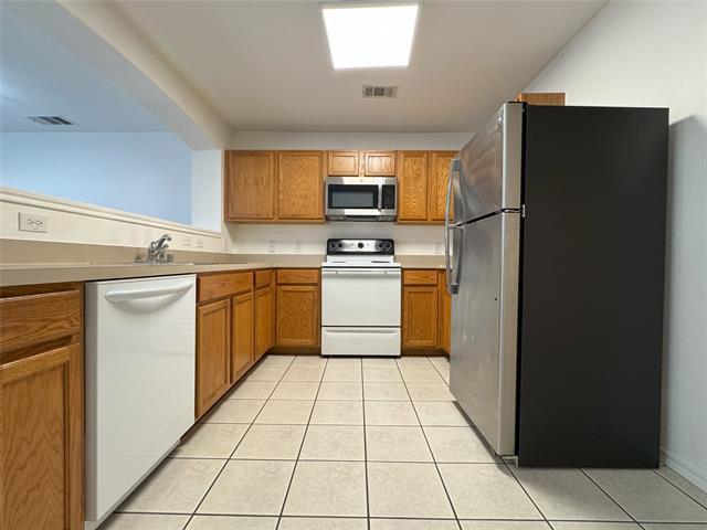 Building Photo - 10188 Wake Bridge Dr