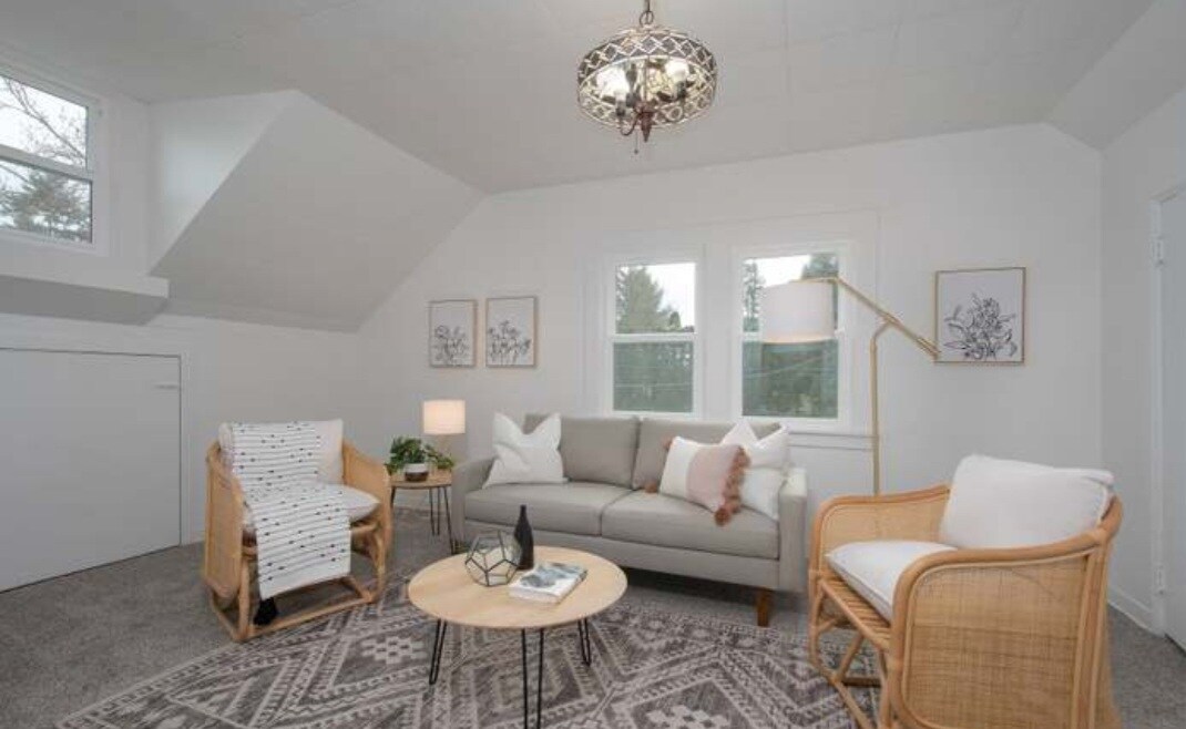 Living Room - 2285 SW Briggs Rd