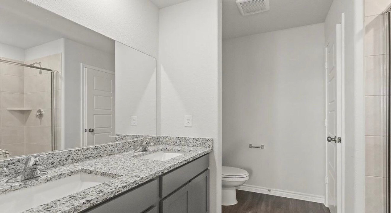 Bathroom - 10025 Freighter Trl