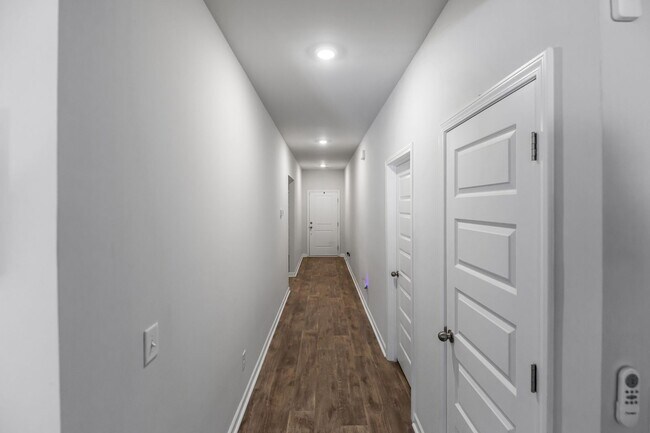 Building Photo - 168 Bottlebrush Dr