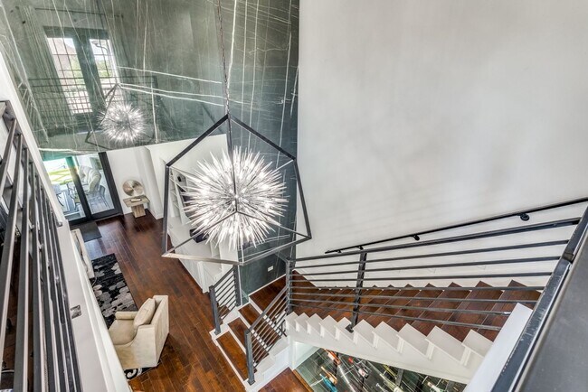 Building Photo - A must see in highly sought after Windsong...