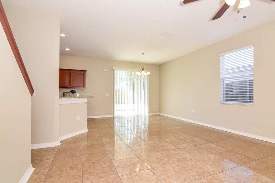 Building Photo - 11813 Mango Groves Blvd