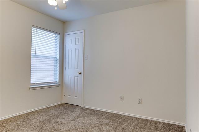 Building Photo - 8541 Hawks Nest Dr