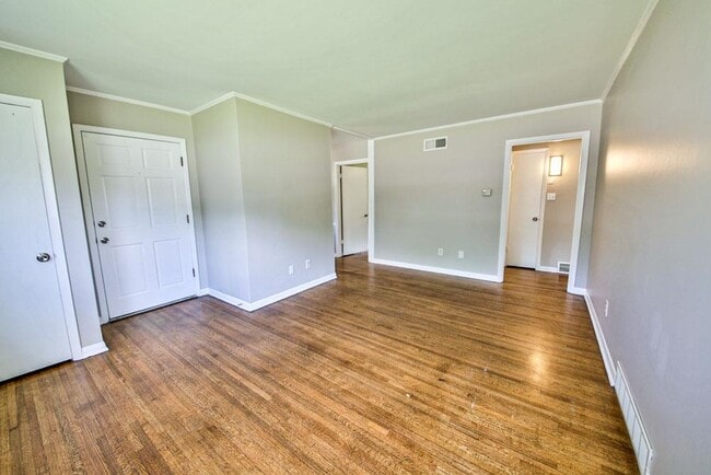 Building Photo - 4773 Quince Rd