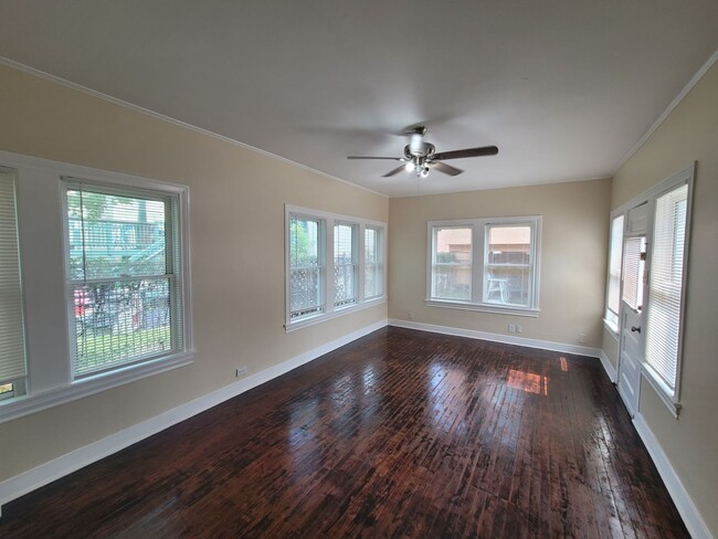 Building Photo - 4919 Avenue O