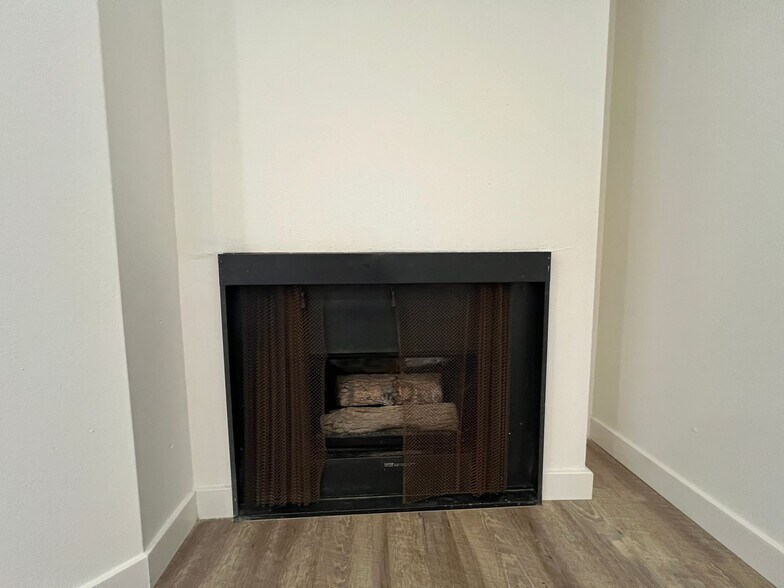 Building Photo - 3715 S Canfield Ave