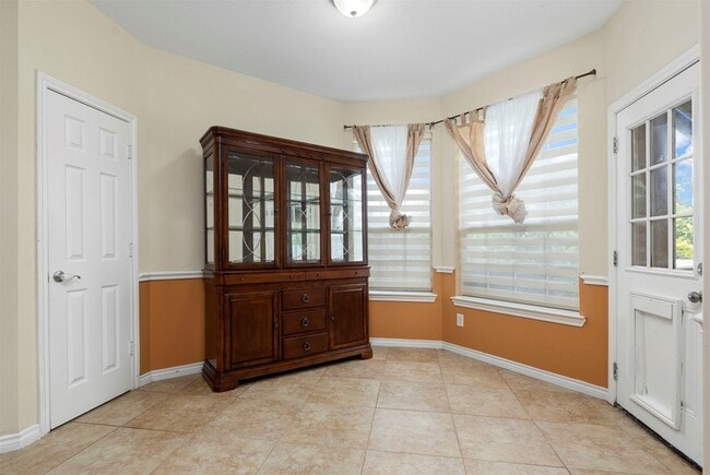 Building Photo - 5719 Indigo Trails Dr