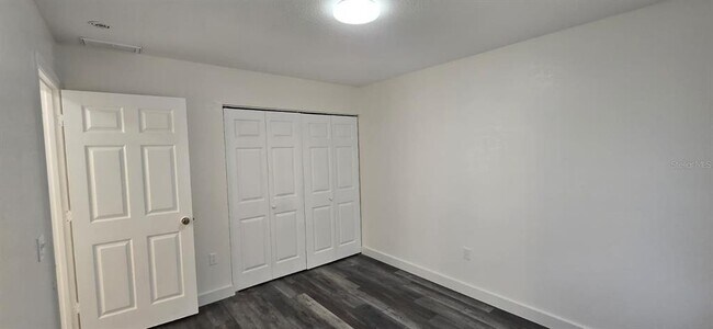 Building Photo - 5329 Kasper St