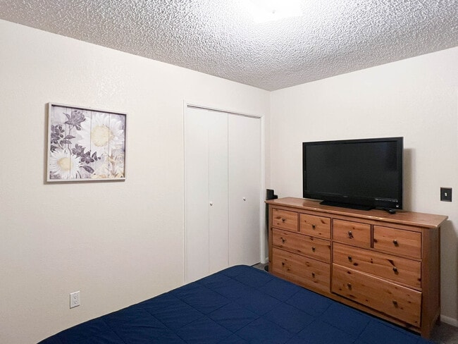 Building Photo - 3607 Rhone Cir