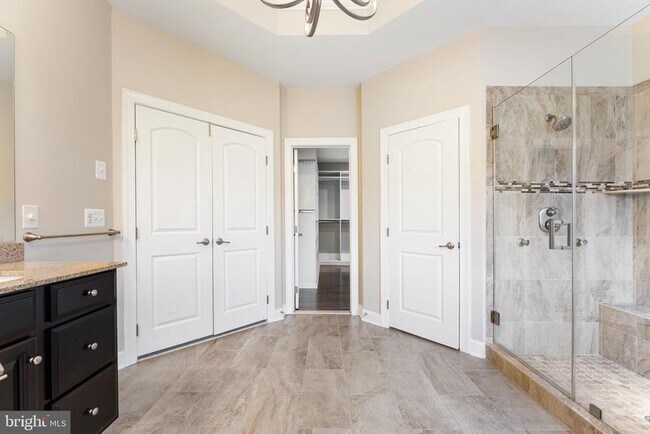 Building Photo - 42524 Rowderbury Square