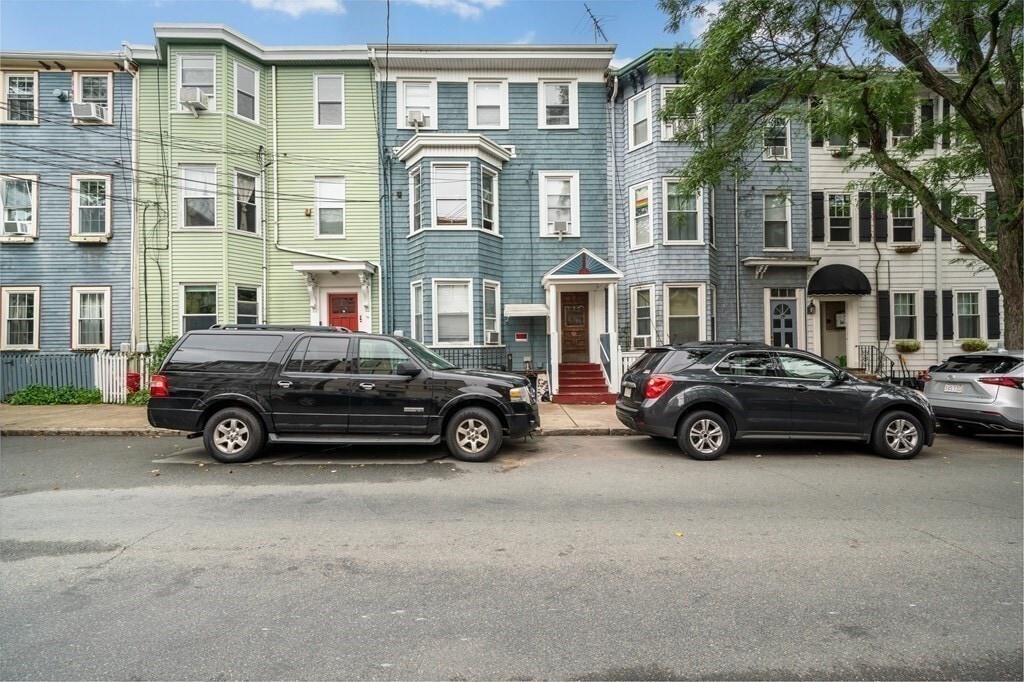 Building Photo - 71 Webster St