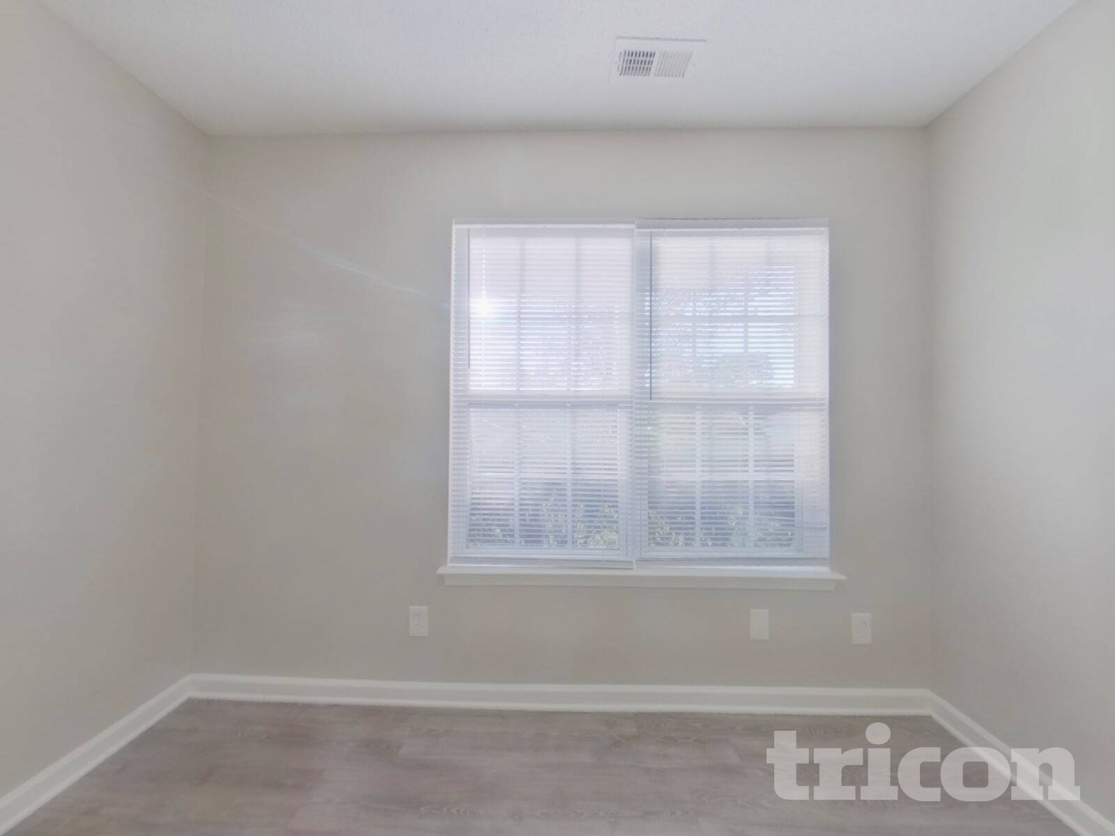 Building Photo - 8820 Kismet Dr