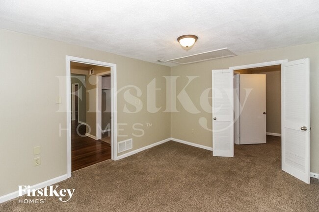 Building Photo - 1347 Wilbec Rd