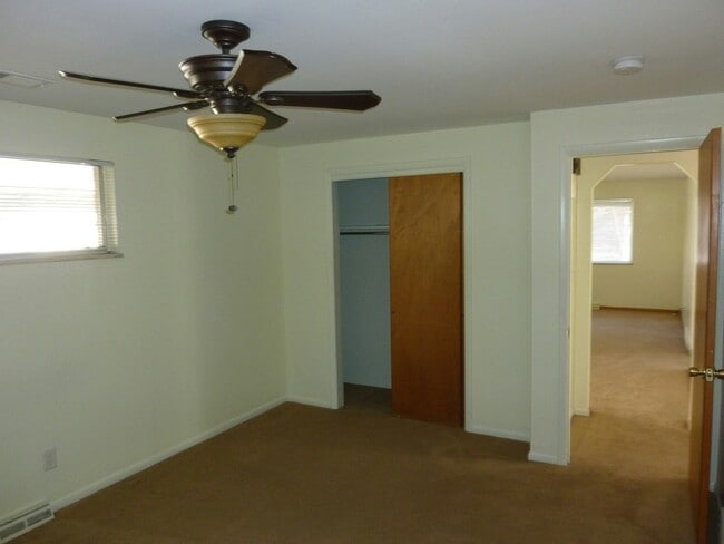 Building Photo - 2955-2959 Newton St