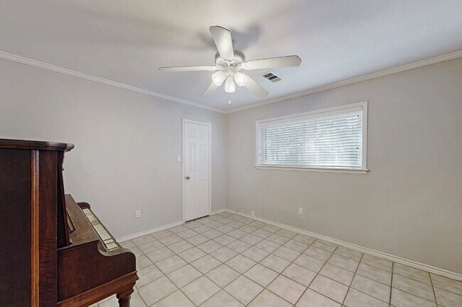 Building Photo - 1407 Skrivanek Ct
