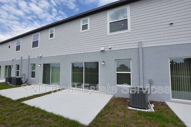 Building Photo - 3913 Academia Ave