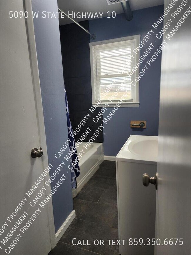 Building Photo - 5090 KY-10