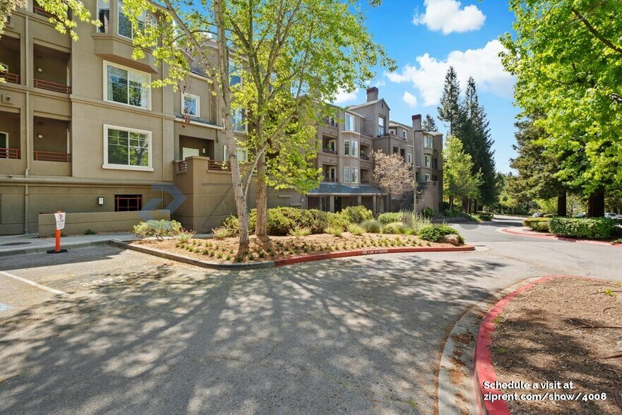 Building Photo - 240 Caldecott Ln