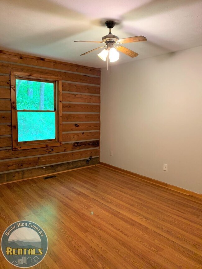 Building Photo - 159 David Sides Rd