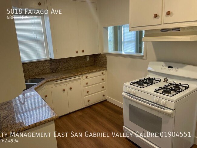 Building Photo - 5018 Farago Ave